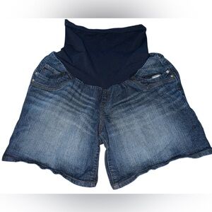 Women’s maternity shorts
